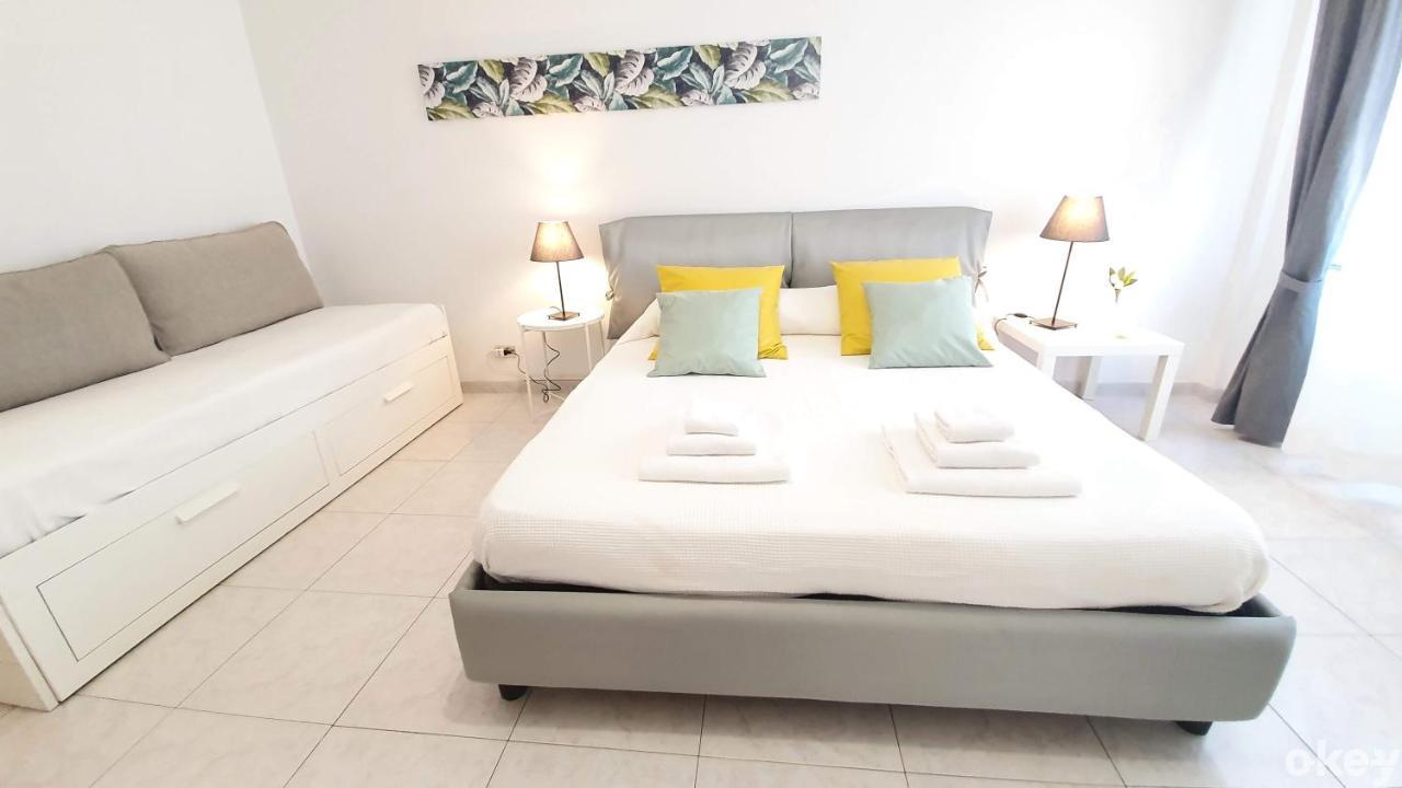 Doctor House - Bari Policlinico Apartment Luaran gambar