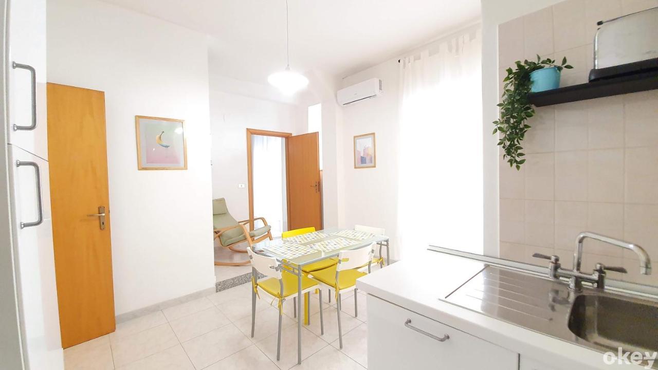 Doctor House - Bari Policlinico Apartment Luaran gambar