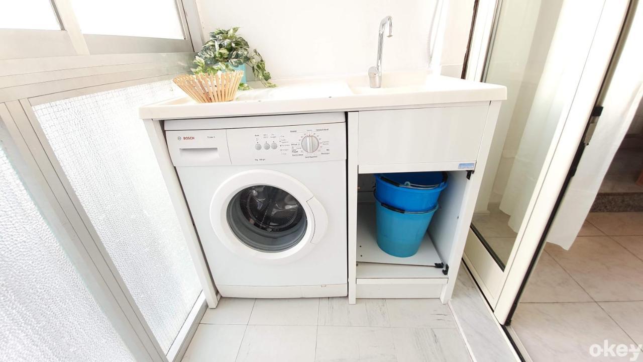 Doctor House - Bari Policlinico Apartment Luaran gambar