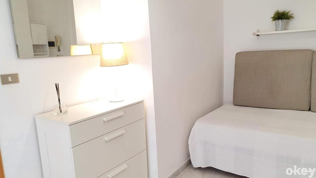 Doctor House - Bari Policlinico Apartment Luaran gambar
